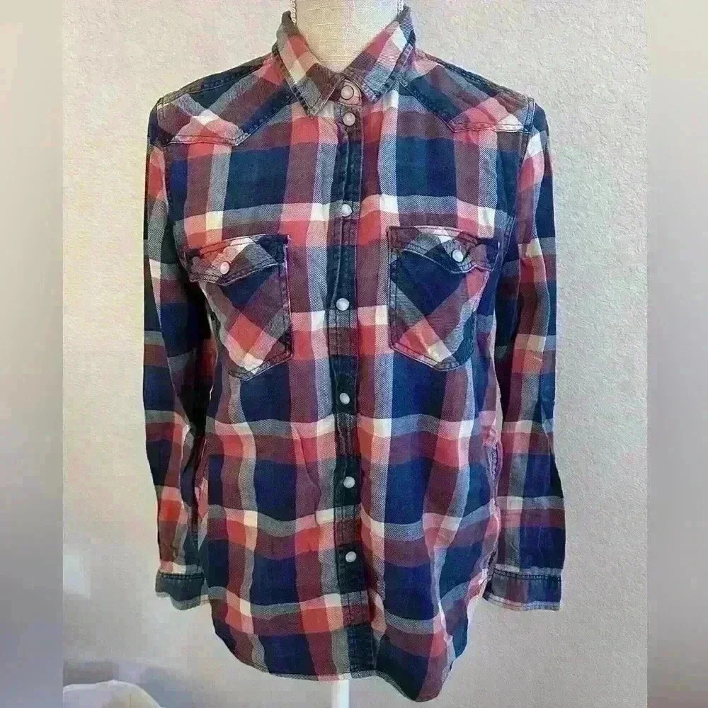 American Eagle-Long sleeve button down shirt